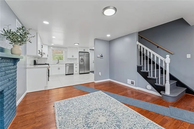 Photo - 3125 Ewart Dr