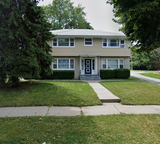 Building Photo - 7241 W Lakefield Dr Unit #2 7241 Lakefield Rental