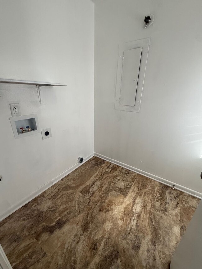 Photo - 104-104 N Birchwood Dr Unit 102 Birchwood Dr