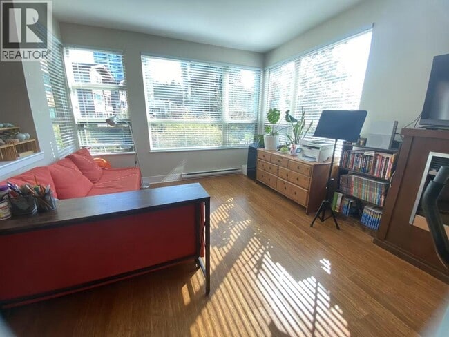 Photo - 5788 Birney Ave Unité 204