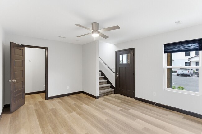 Photo - 104 Delaney Wy