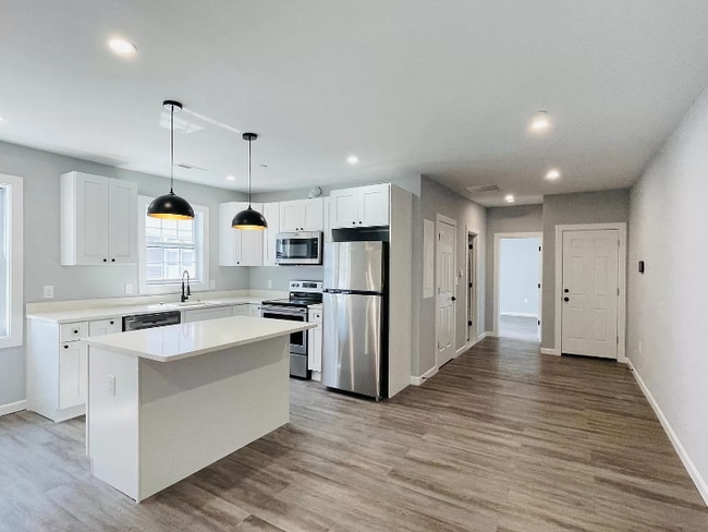 Photo - 487 Lincoln St