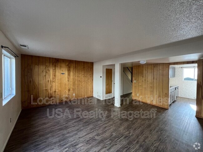 Building Photo - 323 N Bonito St Rental