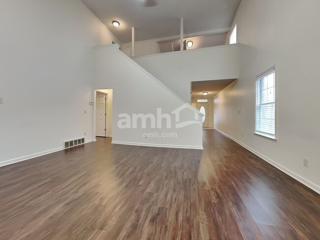 Photo - 6889 Show Boat Ln