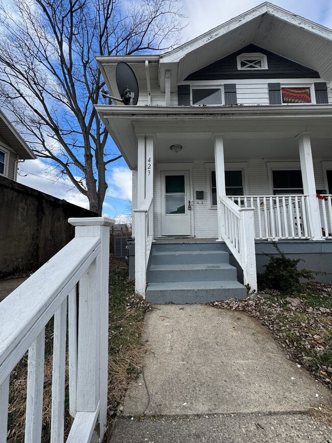 Building Photo - 421 Pritz Ave Unit 423 Pritz Avenue