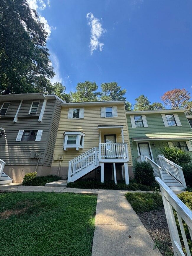 Beautiful 2 Bedroom 1.5 Bath Town Home! Ne... - Beautiful 2 Bedroom 1.5 Bath Town Home! Ne...
