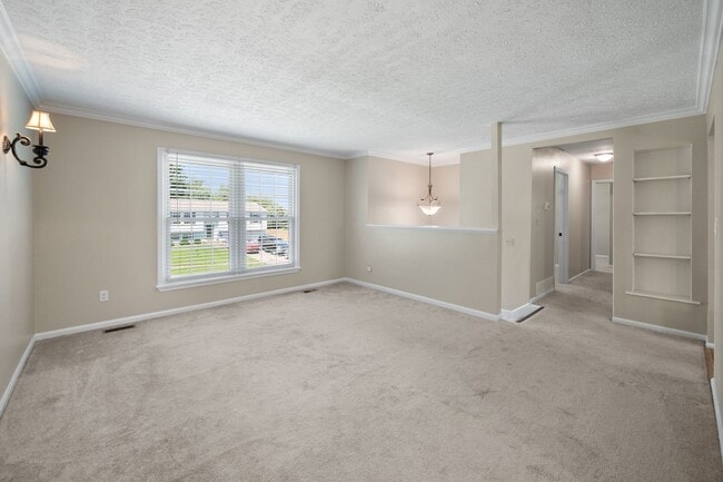 9212 Foxtail Ct