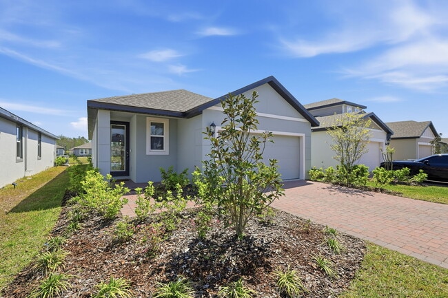 Photo - 205 Links Ter Blvd