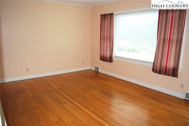 Photo - 6206 Idlewild Rd