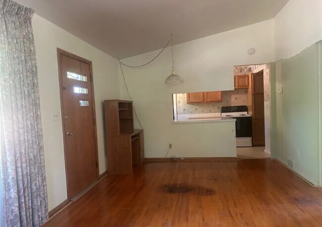 61 Leicester Dr Unit A