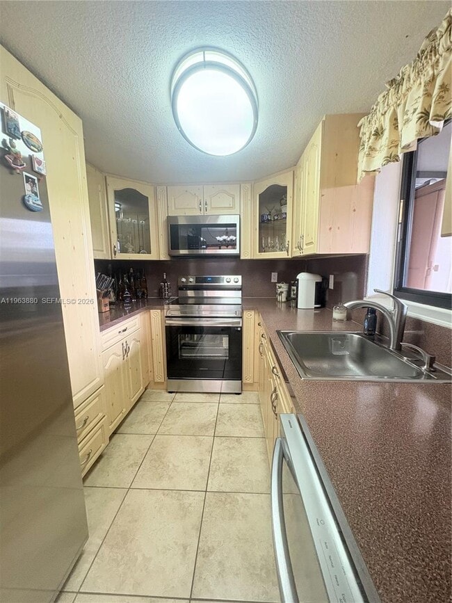 Photo - 2334 W 62nd St