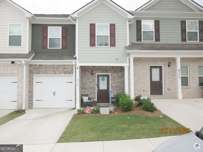 Building Photo - 8729 Lakeview Cmns Rental