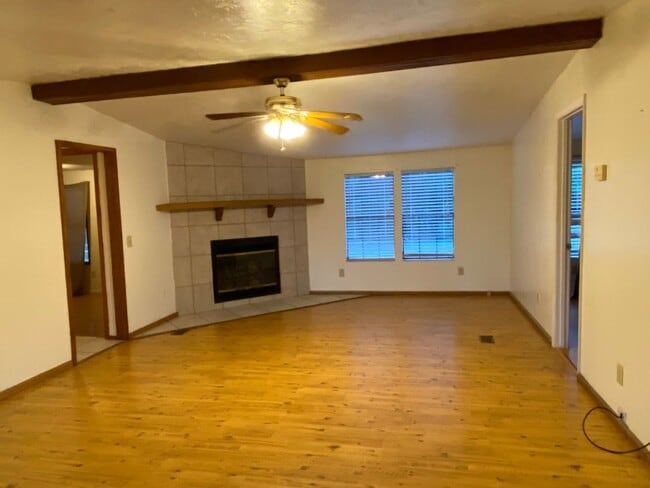 Photo - 3 Bedroom, 2 Bath home just outside of Liv...