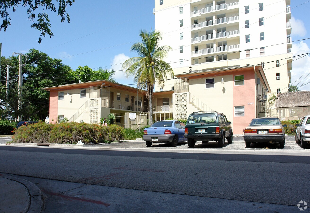 Brickell Ridge Apartments - Brickell Ridge Apartments