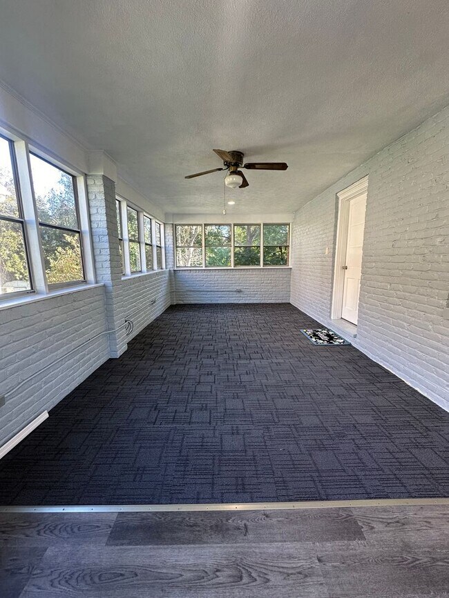 Spacious brick house in Lynchburg! Close t... House Rental in