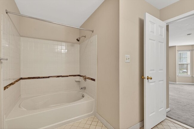 Photo - 4202 Waltham Ct