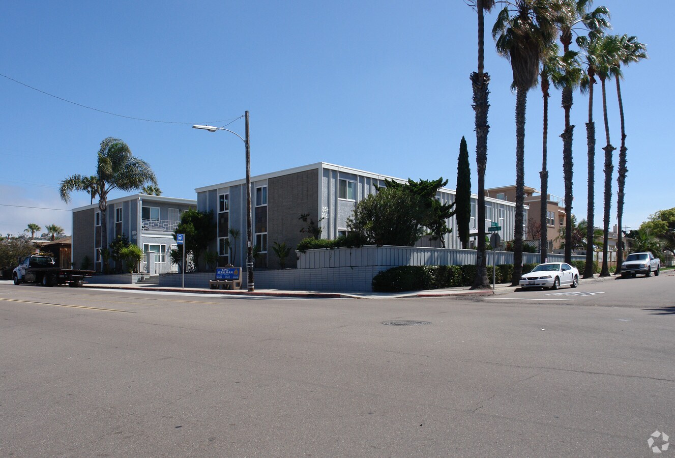 Photo - 5051 Mission Blvd