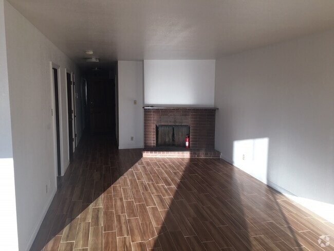 Building Photo - 1472 12th Ave Unit 1472 Rental