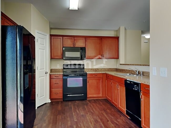 Photo - 117 Lakepointe Dr