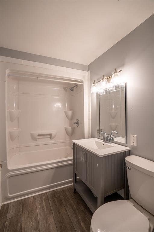 Photo - 301 Edgewood St