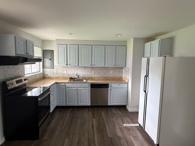 Photo - 4326 Kitridge Rd