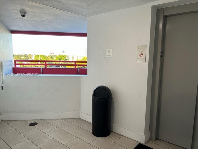 Photo - 2300 NW 7th St Unidad 308