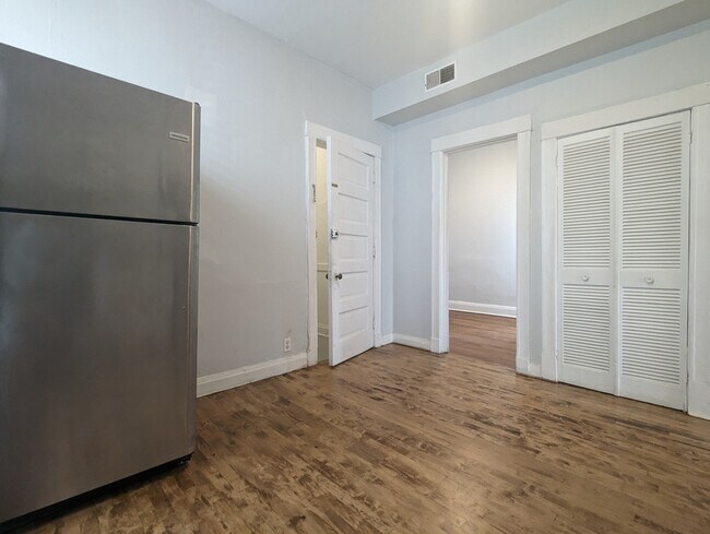 Photo - 3542 N Halsted St Unidad 3