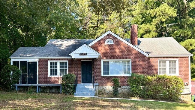 Photo - 1589 Pinehurst Dr SW