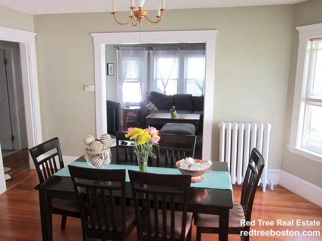 Photo - 20 Hunnewell Ave Unidad 1