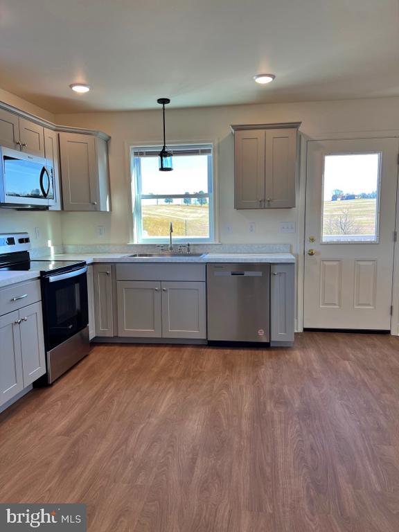 Photo - 565 Bacon Rd