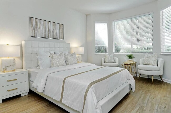 Photo - 5947 Lake Hennessy Ct