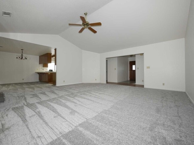 Photo - 110 Detert Ln