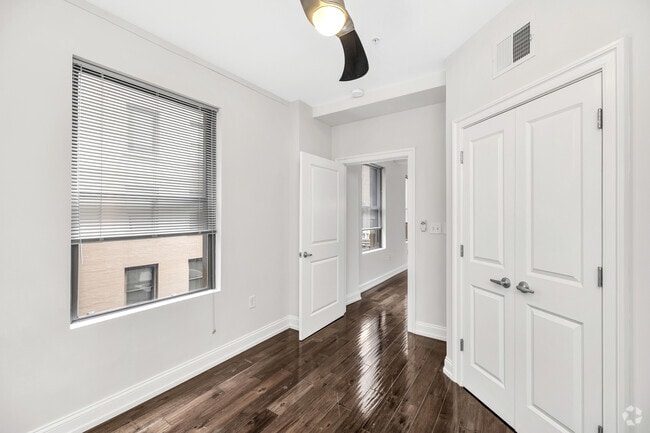 1BR, 1BA - 673SF - Dartmouth - Bedroom