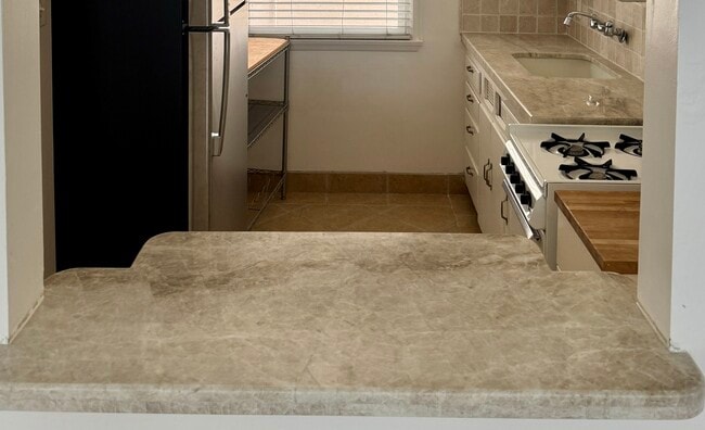 Nuevas encimeras de cocina - 150 Pomona Ave Unidad #4