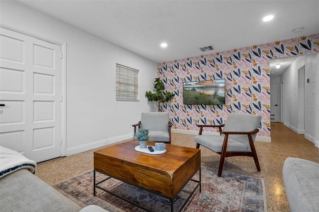 Photo - 314 W Alva St