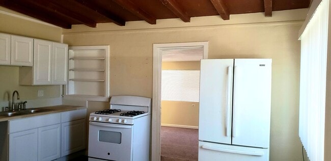 Photo - 3 Bed 1 Bath Home