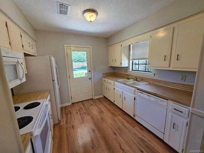 Photo - 5978 Carmel Dr