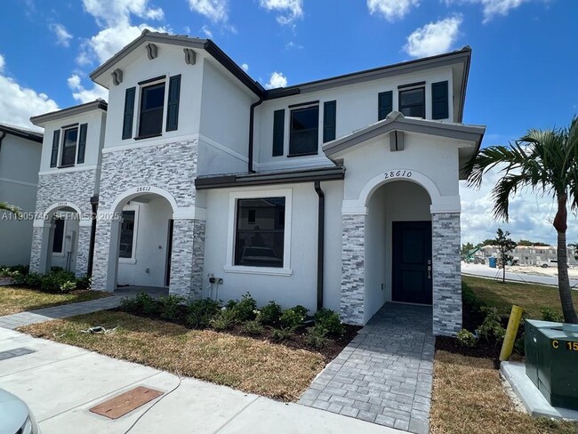 Building Photo - 28610 SW 133rd Ct