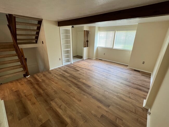 Photo - 792 Wheatland Cir