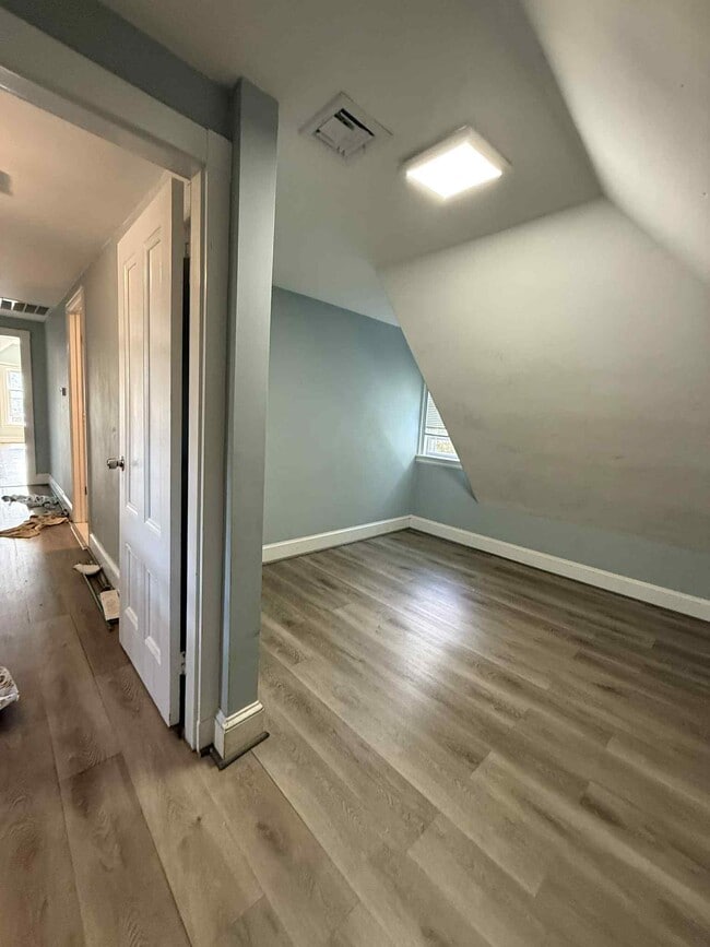 Photo - 452 Gallivan Blvd