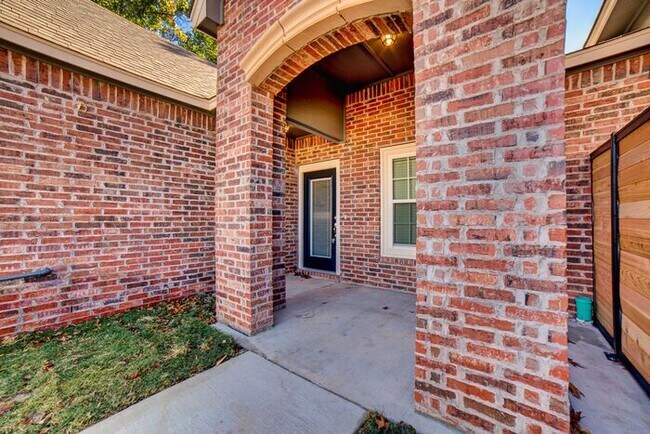 3/2/2 Brand New Luxury Patio Home