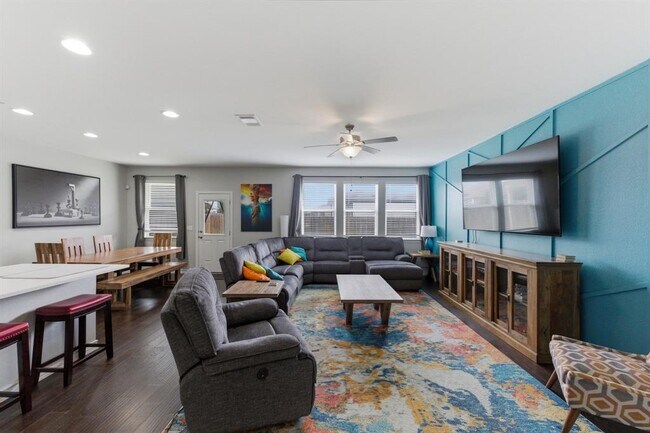 Photo - 2009 Los Olivios Wy