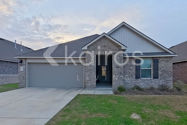 Photo - 124 Broussard Hl Dr Casa