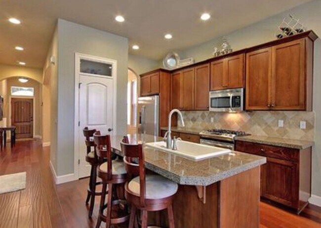 Photo - Prime Location - Bonny Slope/Cedar Mill Gorgeous 4 Bedroom, Backs To Greenspace, Central Air-Con...