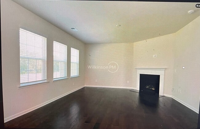 16029 Duval Dr