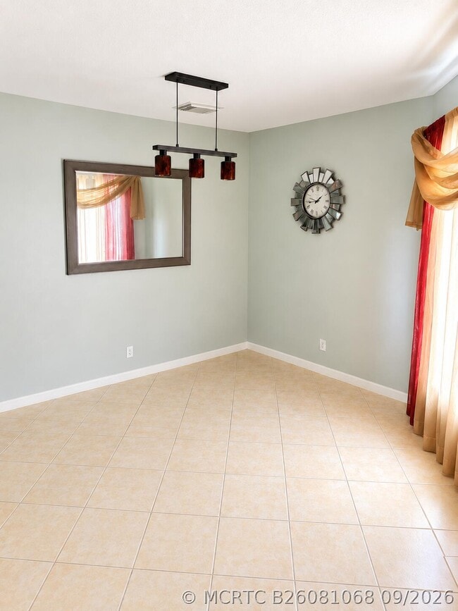 6091 Sugar Loaf Ln