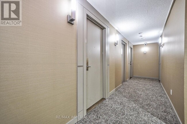 Photo - 330 Burnhamthorpe Rd W Unité 1108