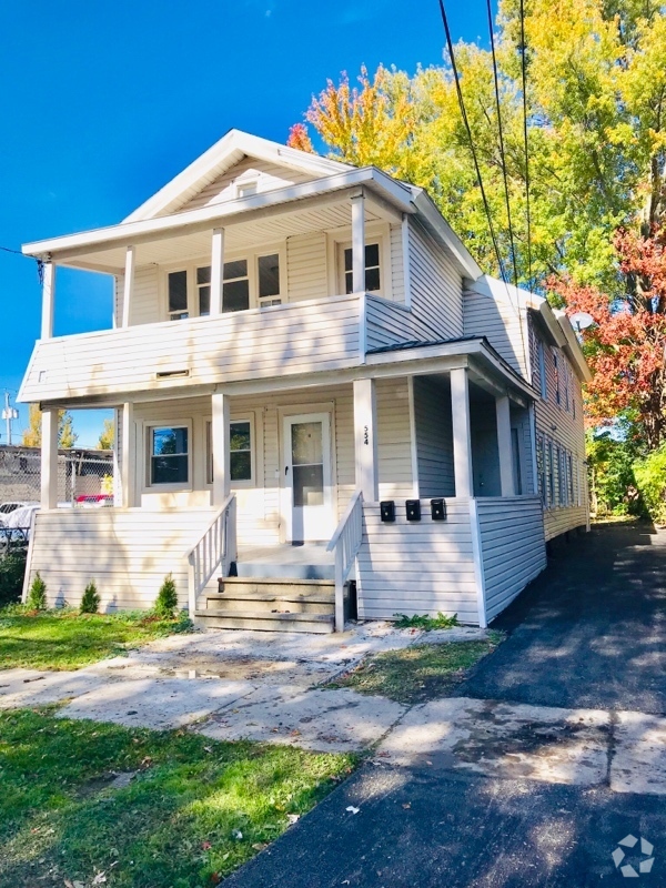 Building Photo - 554 Seymour St Rental