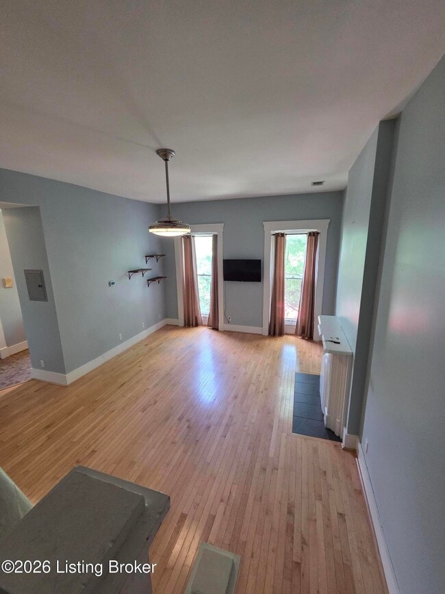 Photo - 122 E Oak St Unit APT 2
