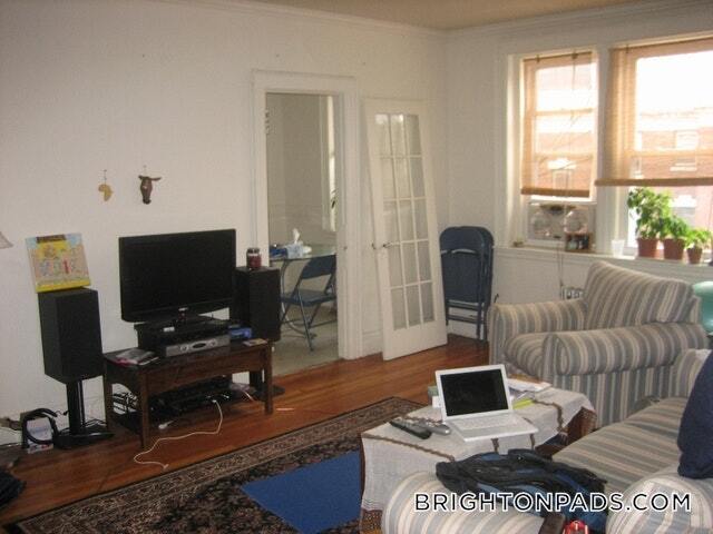 Photo - 2045 Commonwealth Ave Unidad 42